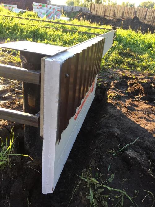 Какой материал наиболее дешевый Для постройки цокольного этажа. Как построить самый дешевый утепленный цоколь?