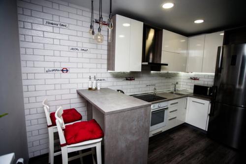 Барная стойка на кухне икеа. Барные стулья IKEA в реальном интерьере – 37 вдохновляющих идей