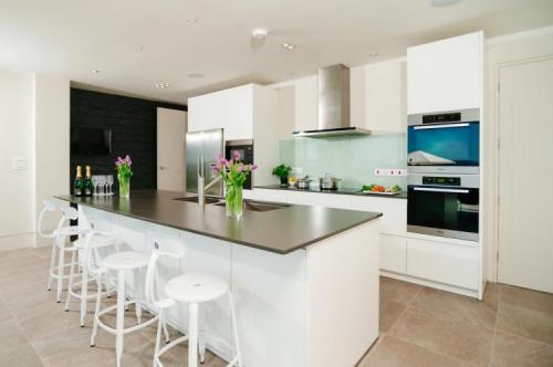 Барная стойка -- это. Виды барных стоек