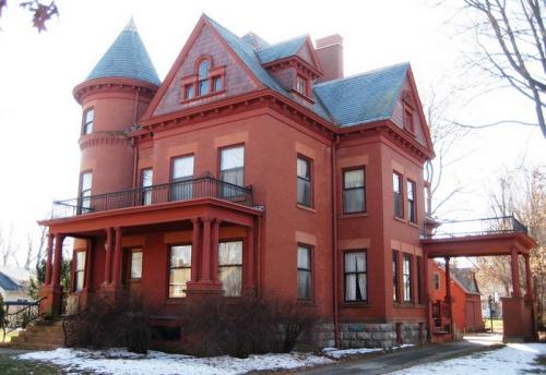 Красивые дома из кирпича. Строительство дома из керамического кирпича красного цвета 09 Красивые дома из кирпича. Строительство дома из керамического кирпича красного цвета 09