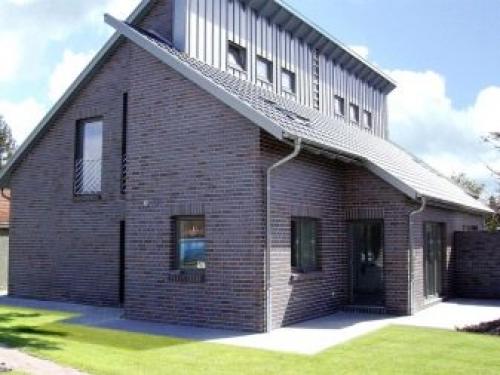 Красивые дома из кирпича. Строительство дома из керамического кирпича красного цвета 14 Красивые дома из кирпича. Строительство дома из керамического кирпича красного цвета 14