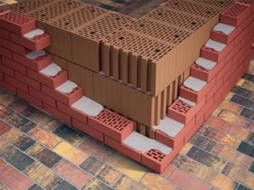 Особенности строительства домов из керамических блоков. Особенности керамоблока 05