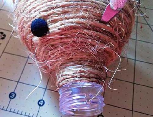 Садовый ежик из пластиковой бутылки. Декоративный ежик из пластиковой бутылки