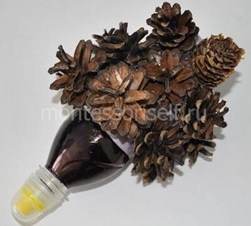 Как приклеить шишки к пластиковой бутылке. Ежик из шишек и бутылки