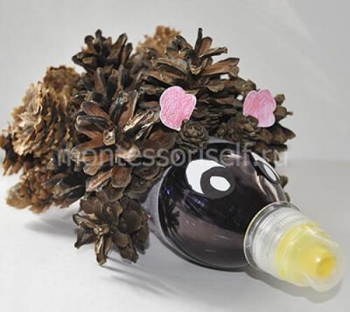 Как приклеить шишки к пластиковой бутылке. Ежик из шишек и бутылки