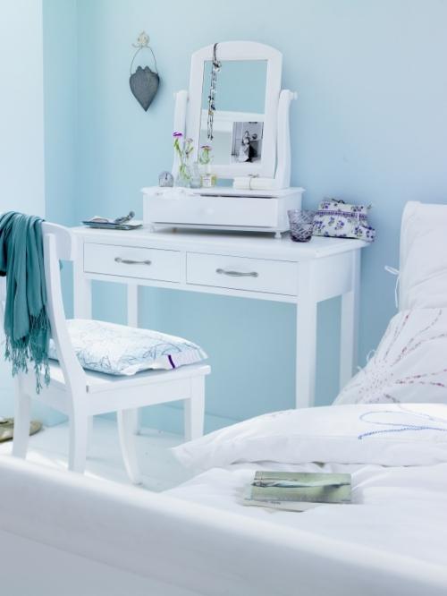 Где лучше всего разместить зеркало Солнце в спальне. Зеркало в спальне: варианты интерьера