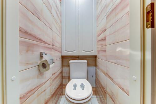 Как организовать пространство в однокомнатной квартире для четверых, чтобы всем было комфортно. В однушке вчетвером?! Как?