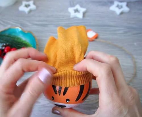 Ёлочные игрушки своими руками. Как сделать новогодние игрушки на елку 2022: 100 идей 31 Ёлочные игрушки своими руками. Как сделать новогодние игрушки на елку 2022: 100 идей 31