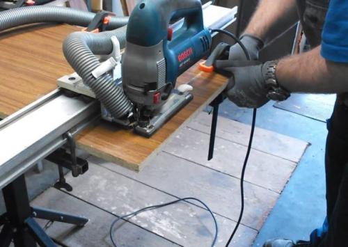 Как ровно отрезать ДСП лобзиком. Какой пилкой и как ровно пилить ДСП лобзиком без сколов