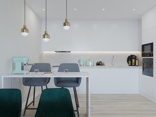 Можно ли использовать разделочные столы или барные стойки в однокомнатной квартире 19 кв. м. Показываем, какими способами можно разместить барную стойку на маленькой кухне и как сделать ее максимально полезной и функциональной.