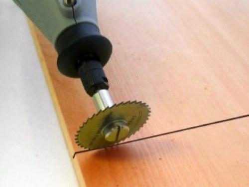 Инструмент для выпиливания дырок. Вырезания круглых отверстий в фанере 06