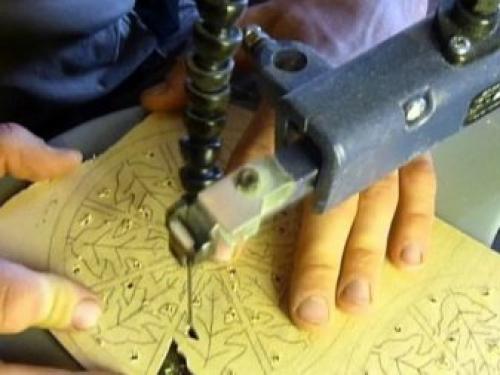 Прибор для выпиливания по дереву. Тонкости выпиливания лобзиком 02 Прибор для выпиливания по дереву. Тонкости выпиливания лобзиком 02