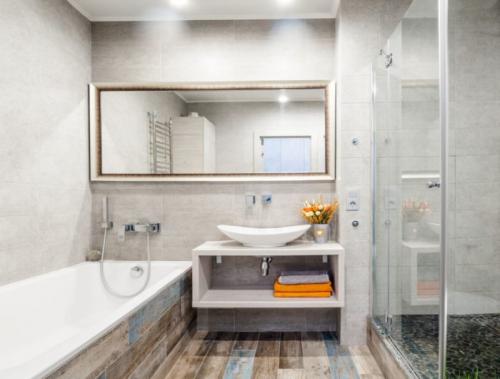 Плитка на стену ванной. Плитка в ванную на стены: советы по выбору, методы применения и лучшие идеи использования (135 фото) 23