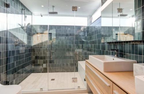 Какая плитка для ванной подойдет на стены и пол. Советы, какую и как лучше выбрать плитку для ванной