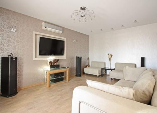 Расцветки обоев для зала. Виды обоев в зал