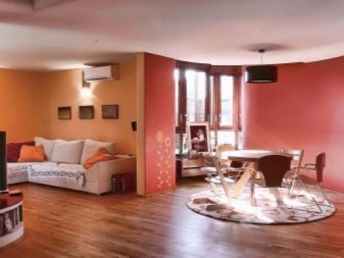 Какие обои выбрать для зала. Особенности помещения 03