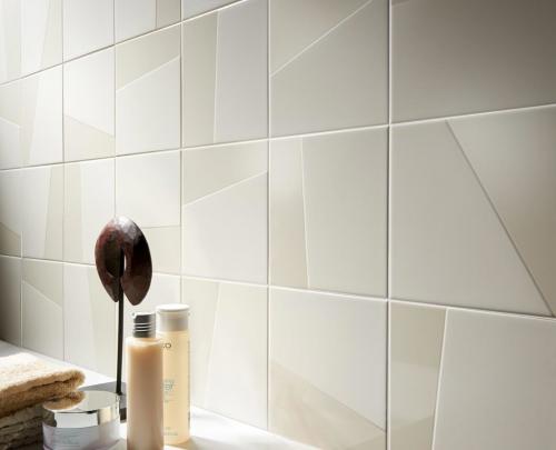 Какую плитку выбрать для ванной матовую или глянцевую. Какая кафельная плитка лучше: матовая или глянцевая для ванной