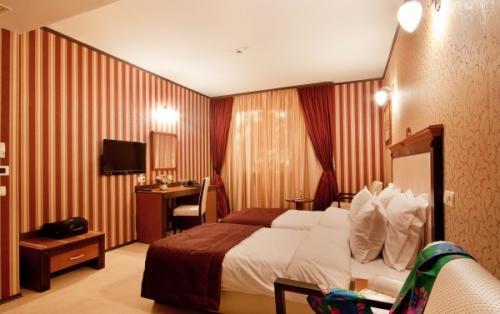 Как скомбинировать обои двух цветов. Особенности комбинирования разноцветных обоев