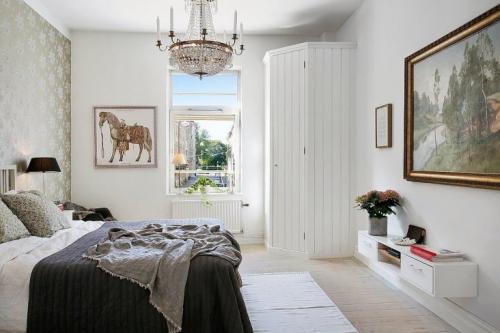 Шкаф встроенный в стену угловой. Угловые шкафы-купе