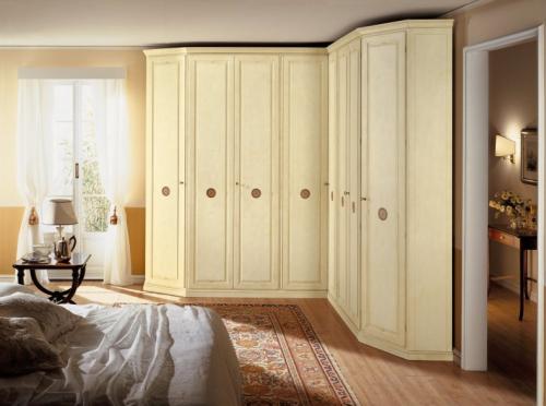 Угловой шкаф в спальню. Функции углового шкафа в спальне