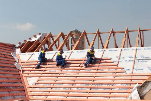 Порядок укладки металлочерепицы на двухскатную крышу. Укладка металлочерепицы шаг за шагом 01 Порядок укладки металлочерепицы на двухскатную крышу. Укладка металлочерепицы шаг за шагом 01