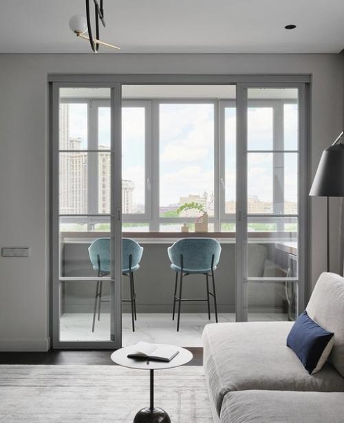 Интерьер получился весьма лаконичным, но при этом выразительным.