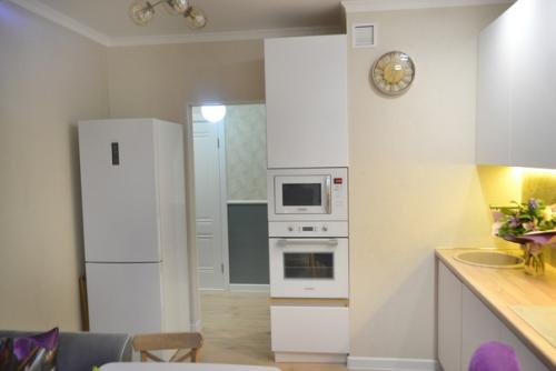 Очень симпатично.  Хочется задержаться на такой кухне. 02