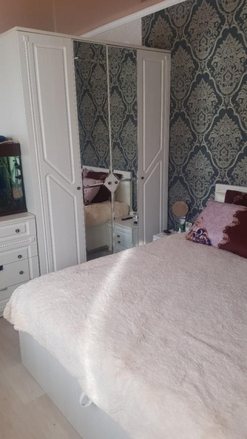 Из одной большой комнаты 18 кв. 04