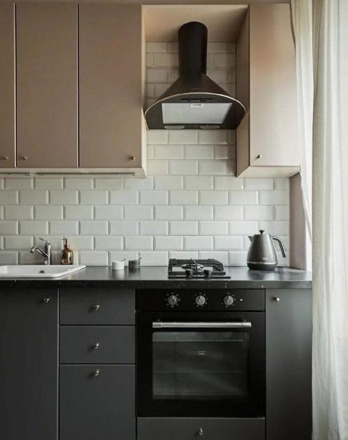 А по фотографиям.