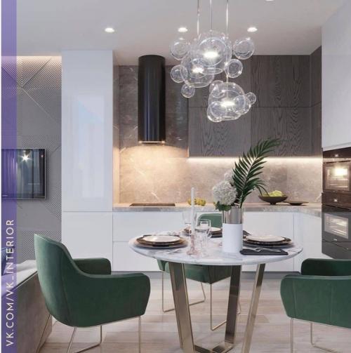 Удачное расположение зеркала!