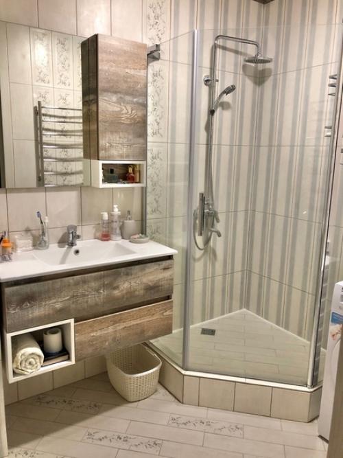 Показываю свою ванную комнату. 04