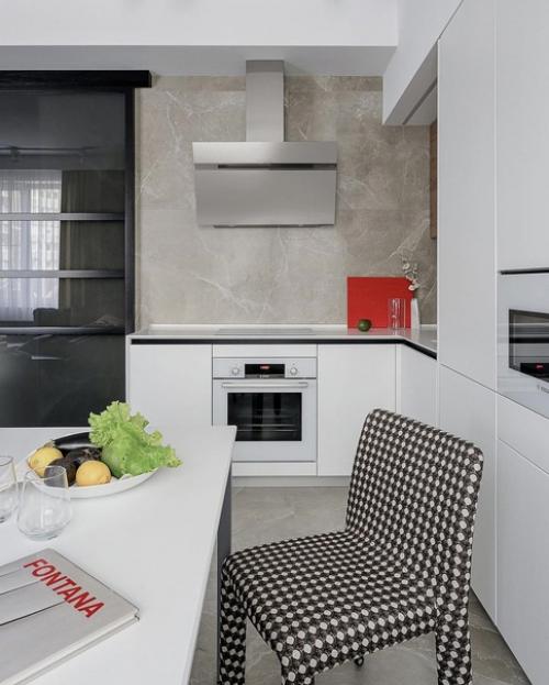 Интересная квартира - студия с отдельной спальней. 03