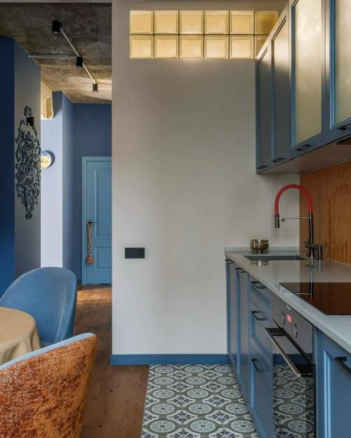 Яркий интерьер квартиры в сталинке. 02