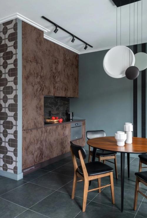 А так сразу и не скажешь, что это однушка. 01