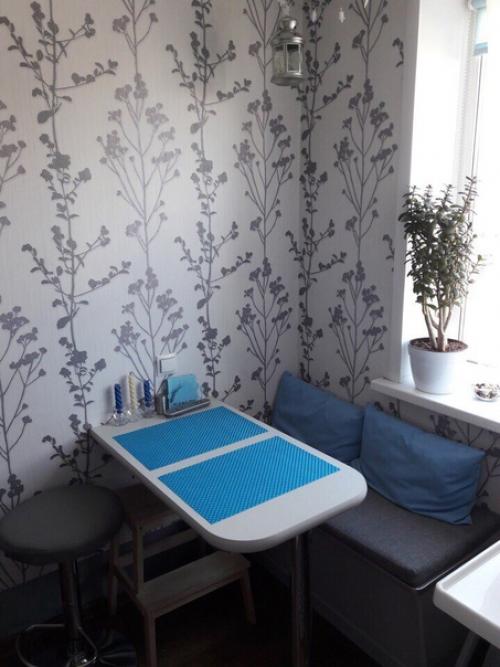 Хорошая кухонька.  На 5 кв. 03