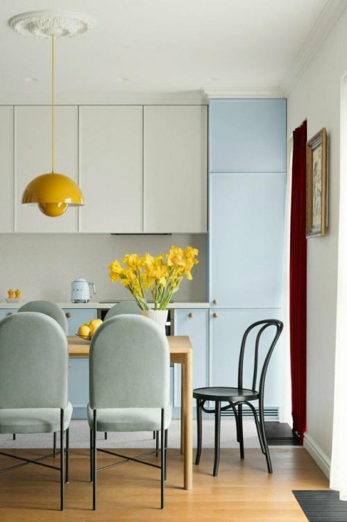 Микс цвета и смелых решений в трёхкомнатной квартире в Минске. 01