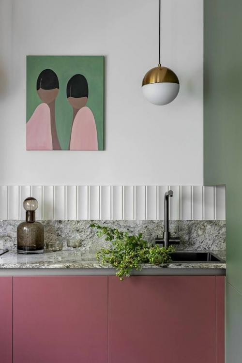 Яркая хрущёвка в Калининграде. 02