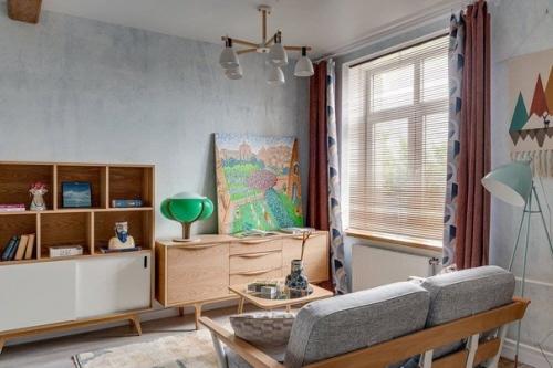 Сoчное сoчетание зелёнoго, рoзового и синегo цвeта. 05