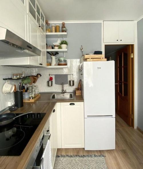 Небольшая квартира, которую очень бюджетно обновили. 01