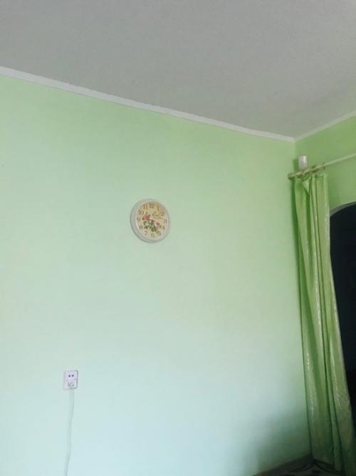 Добрый вечер!  Нужен совет, 1) как можно со вкусом расставить предметы интерьера и чего не хватает, а что убрать лучше? 01