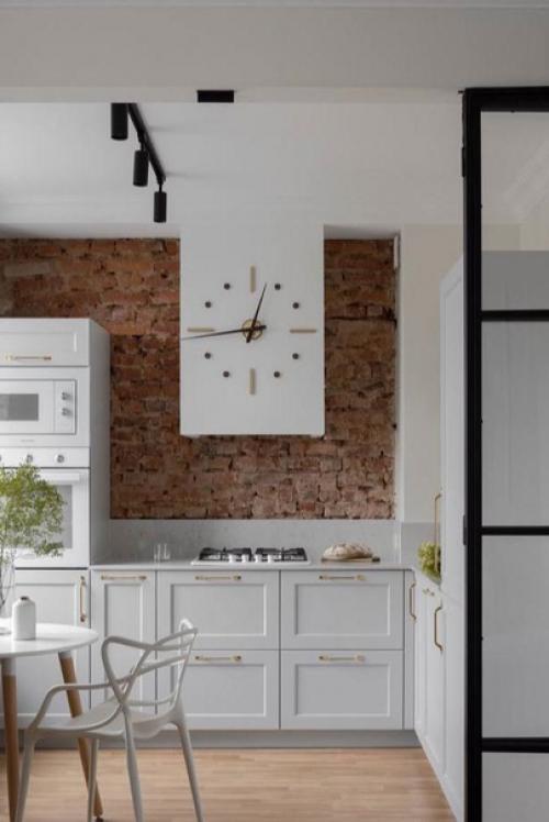 Это была очень сложная работа для дизайнера. 01