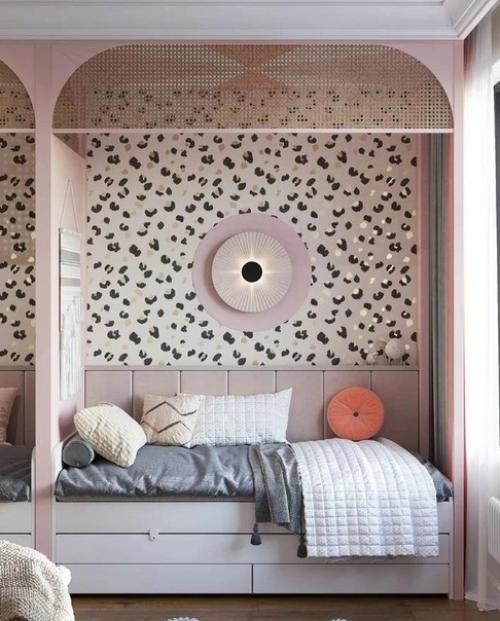 Эта комната была создана для двух сестренок.
