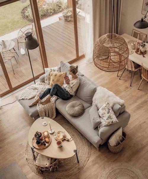 Уютная и атмосферная кухня невероятно. 03