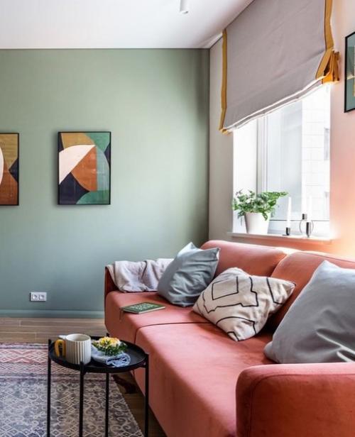 Яркая квартира с использованием весьма нетипичных цветов. 01