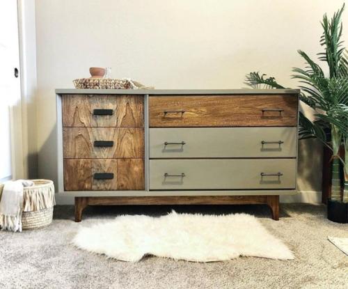 Вот такой комодик до был. 04