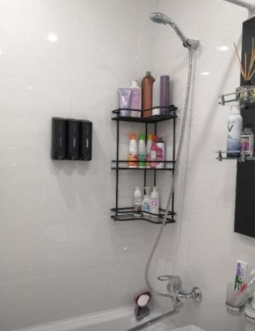 Старенькая ванная комната. 02