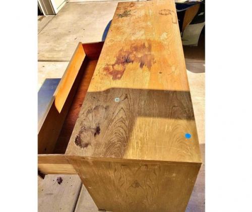 Вот такой комодик до был.