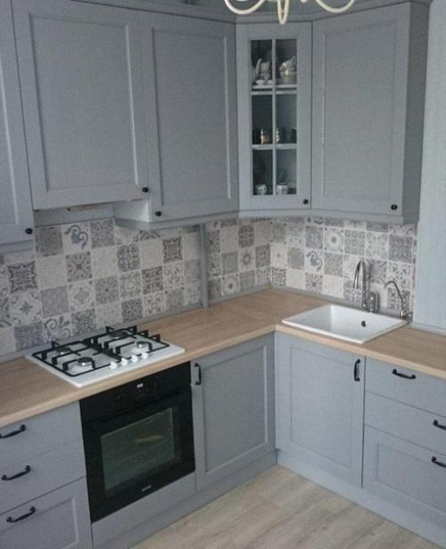 Плиточка в стиле печворк, она все еще в тренде.