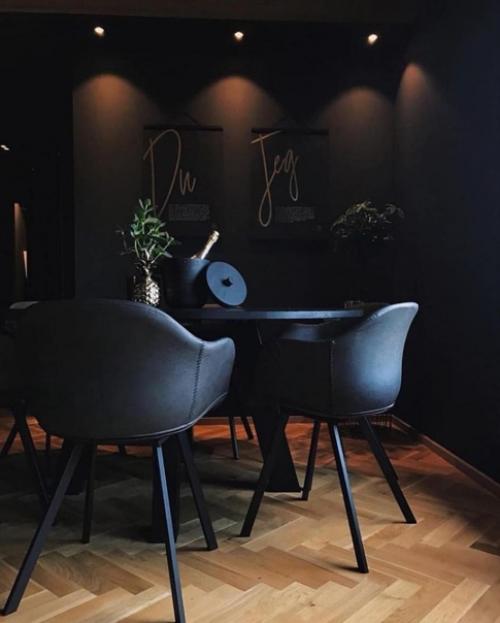 Такой строгий дизайн. 05