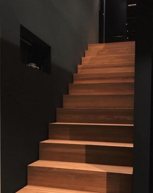 Такой строгий дизайн. 01